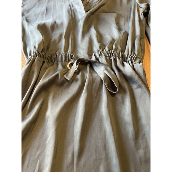 HM Dress Women’s Size Small Sage Green Short V Neck Elastic Waist Silky Feel - Picture 5 of 16